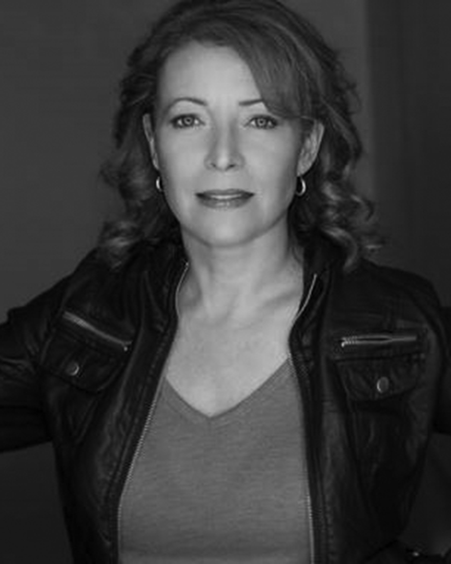 Elizabeth Canavan Headshot