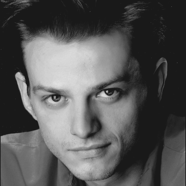Luke Robertson Headshot
