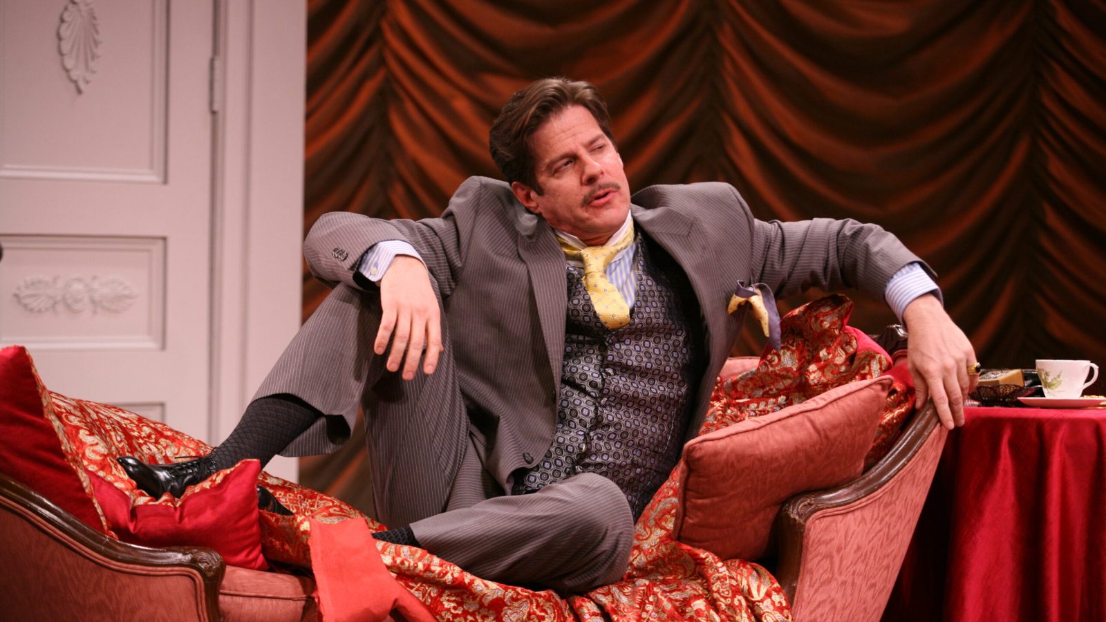 Atlantic Theater Company's "The New York Idea".   Photos by Ari Mintz.  1/6/2011.