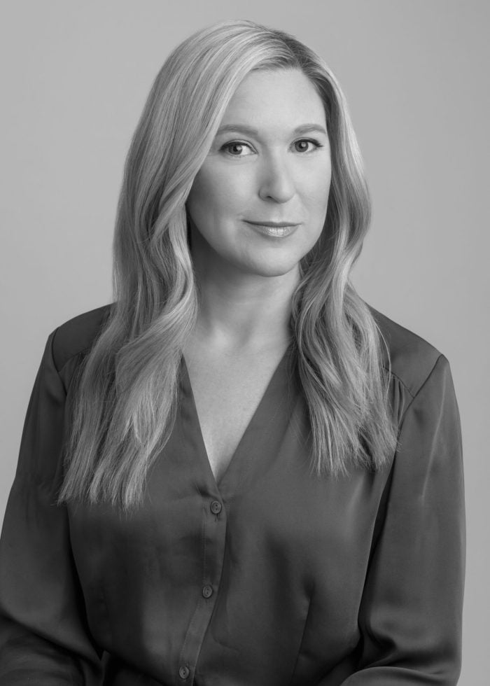 MV5BYTkzMDFmZTEtMTYyNC00NTg2LTkxMGYtM2JlYjg1MjE5NGNiXkEyXkFqcGc@._V1_-modified